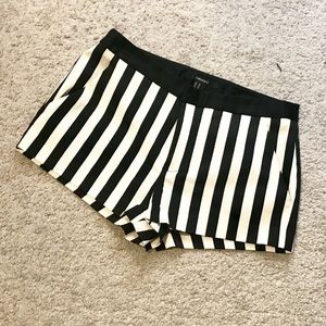 🛍3/$15 Forever 21 Dressy Shorts Sz XS